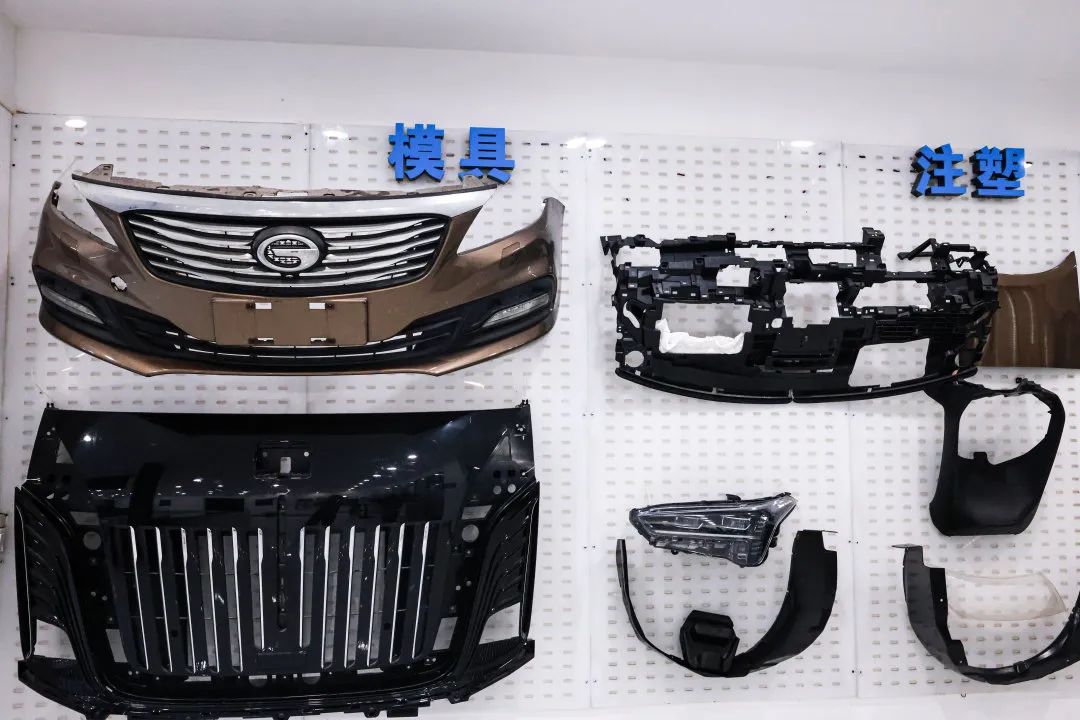 展具、展品、展廳與快速成型(圖8)